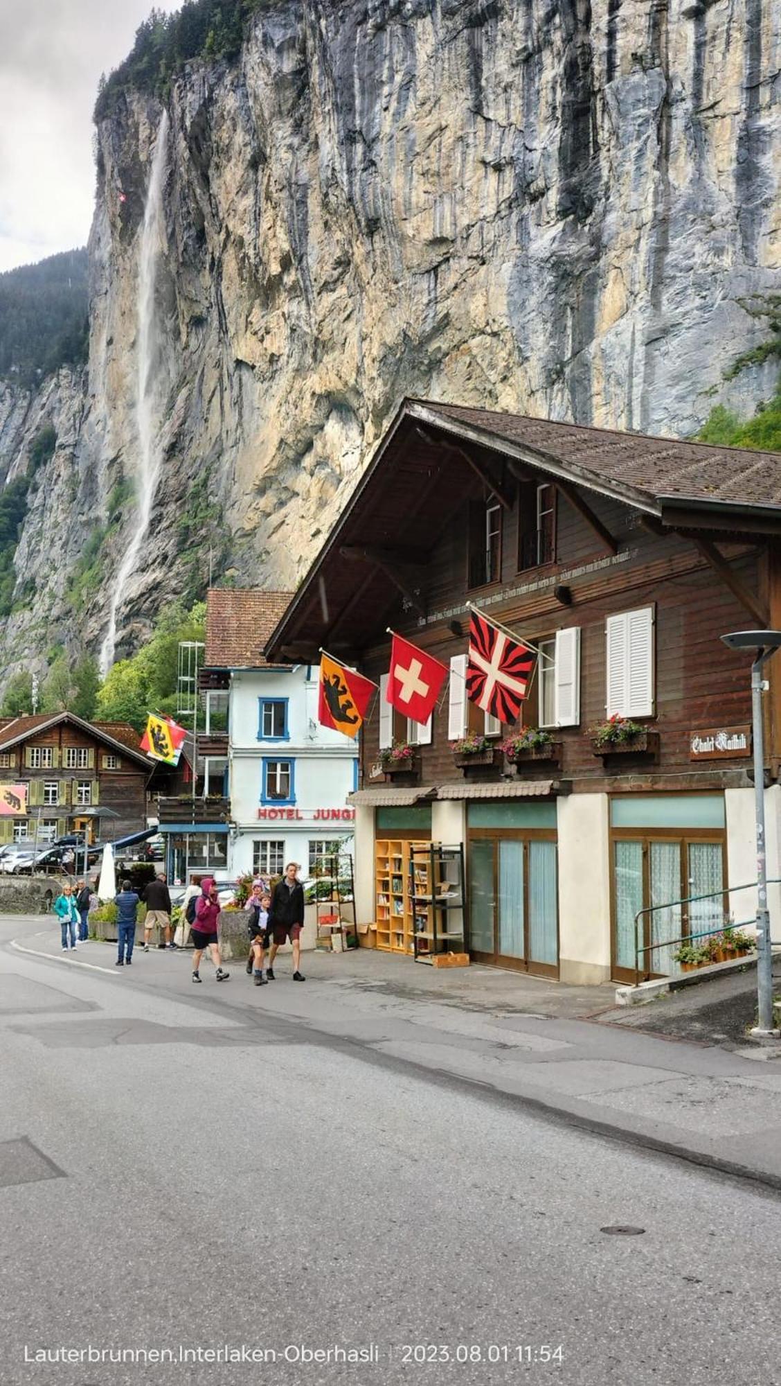 Chalet Maithili Lauterbrunnen -152-Year-Old Majestic Chalet المظهر الخارجي الصورة