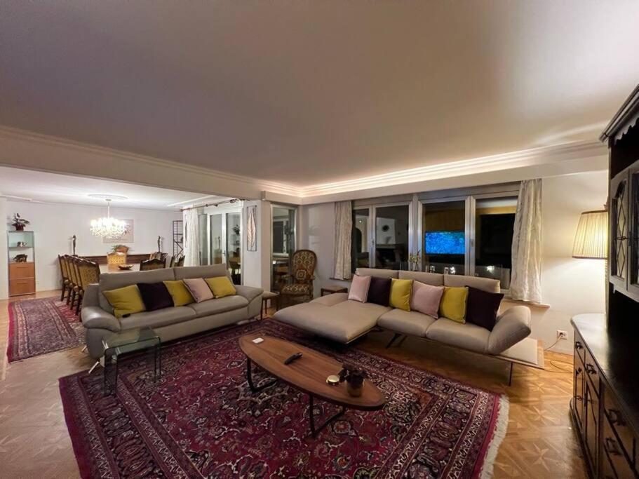 Chalet Maithili Lauterbrunnen -152-Year-Old Majestic Chalet المظهر الخارجي الصورة